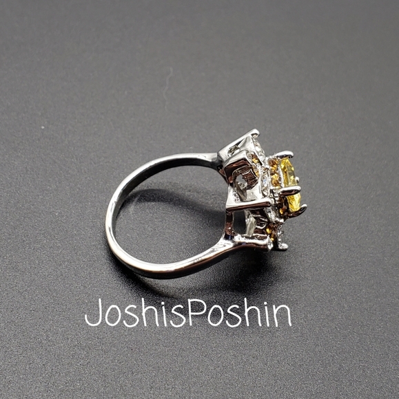Silver yellow citrine flower shape ring - Picture 7 of 13